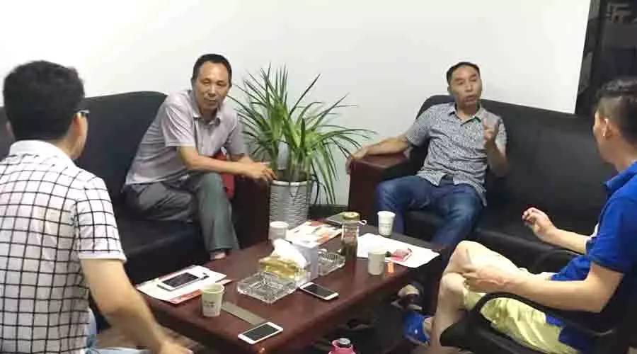 喜讯！云南昆明徐总成功加盟蓝炬星