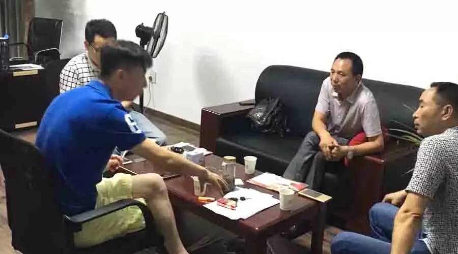 喜讯！云南昆明徐总成功加盟蓝炬星